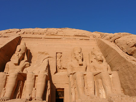 Fotos Tempel mit Himmel | Abu Simbel